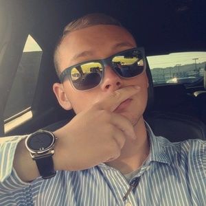 Meet your Posher, Daniel